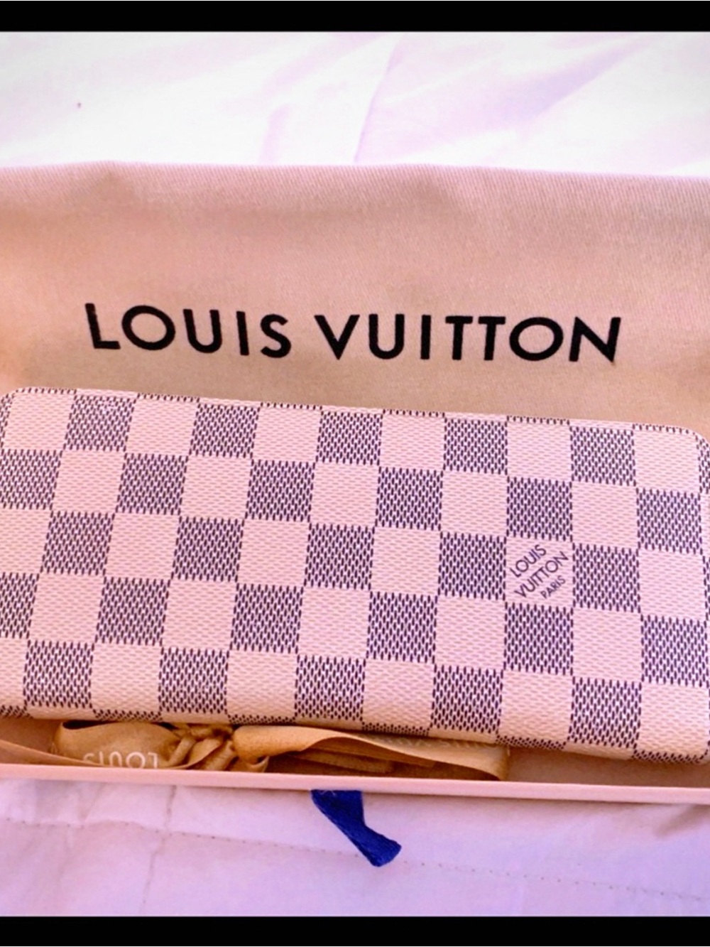 Louis Vuitton Azur Wallet Pre-Owned